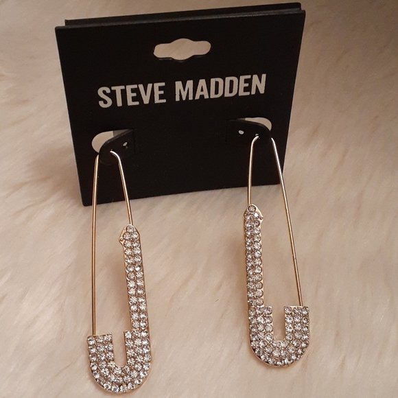 Steve Madden Jewelry - (NWT) STEVE MADDEN SAFETY PIN EARRINGS